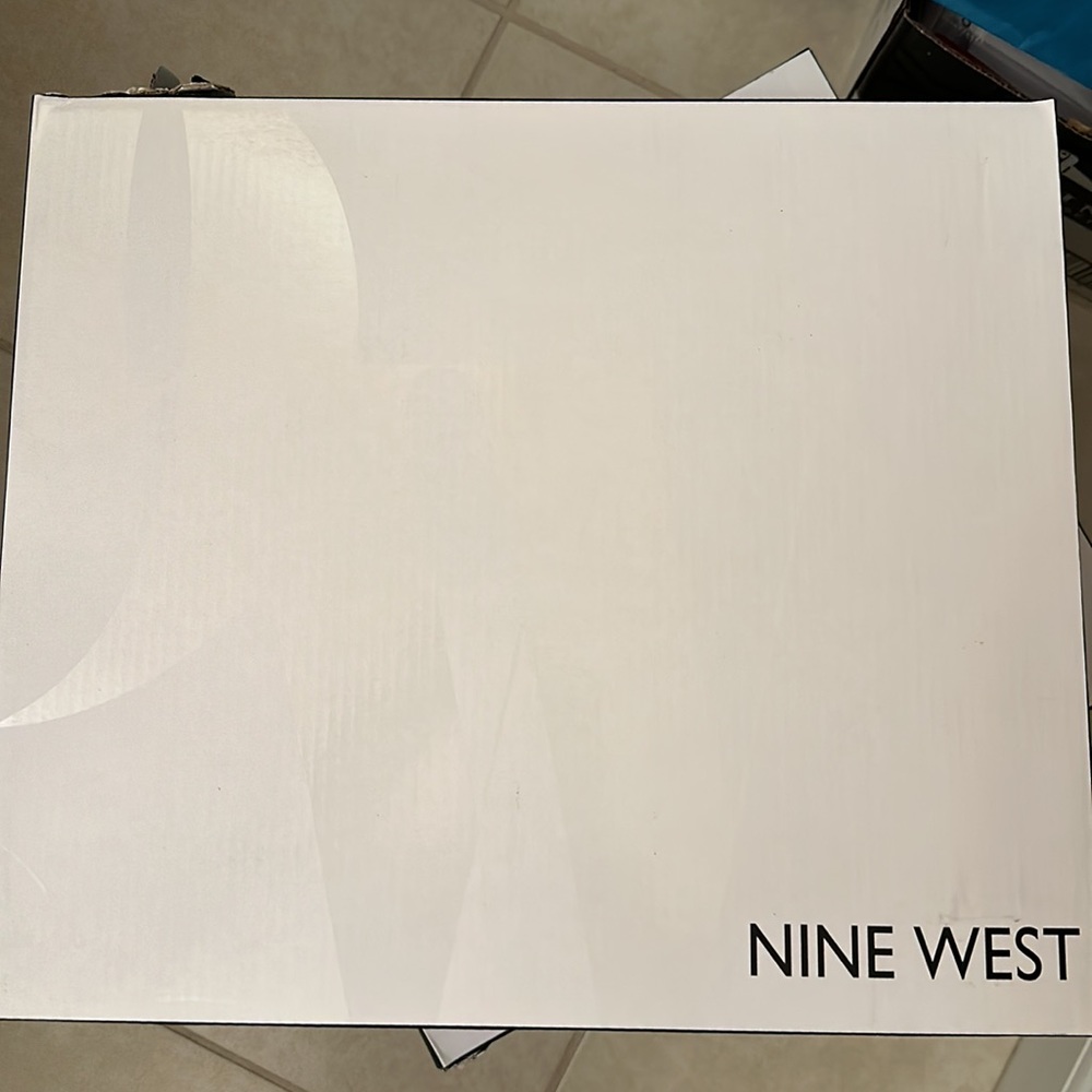 Nine West Ritaa Leather Dress Bootie - Picture 6 of 7